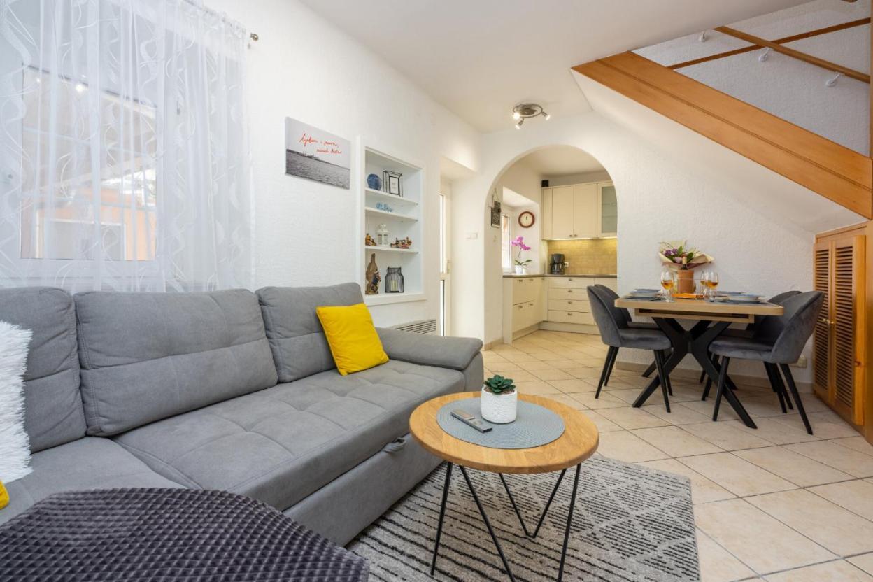 Kuca Za Odmor Antic - Holiday House Antic Нови Винодолски Екстериор снимка